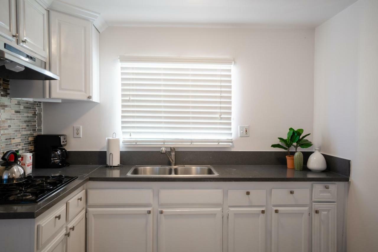 Charming 2br Casita In Front Of Park Los Angeles